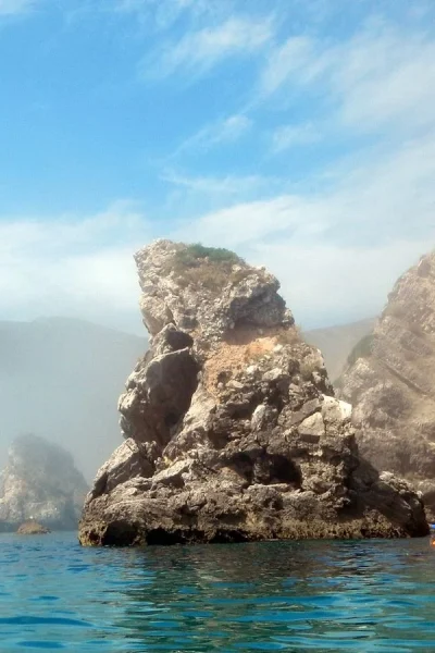 Wild Sesimbra kayak tour, Arrábida coast — photo 2